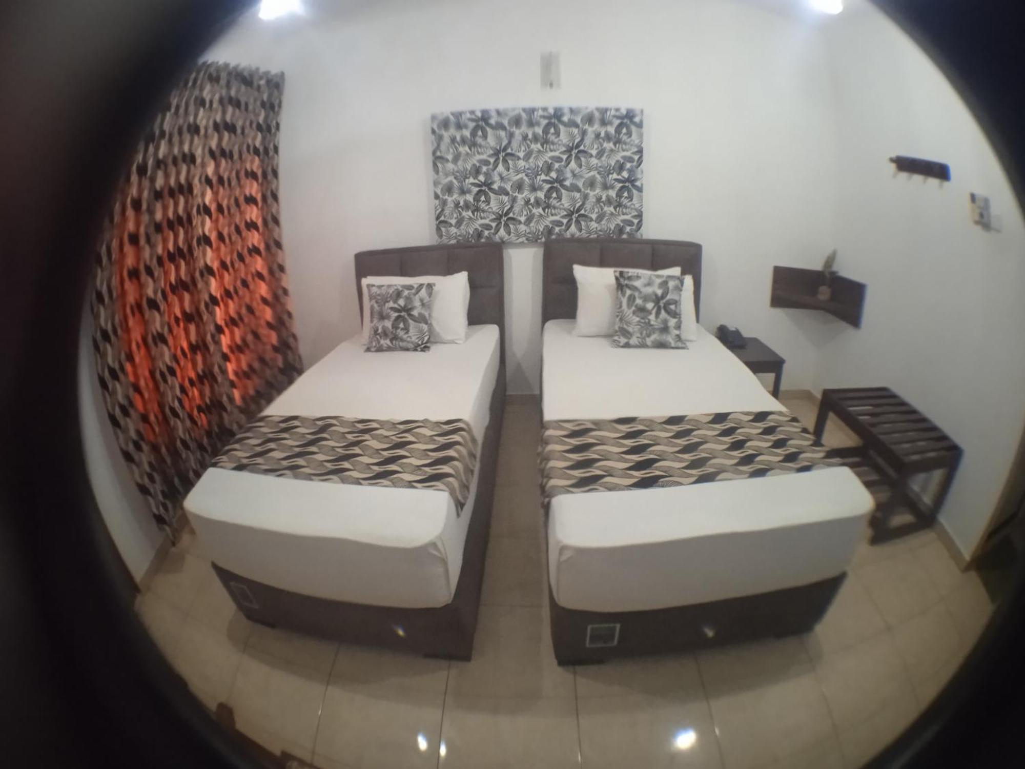 Larn'S Villa Hotel & Apartment Wadduwa Ngoại thất bức ảnh