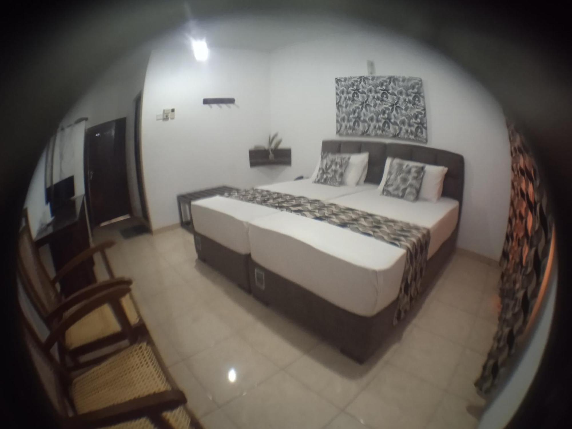 Larn'S Villa Hotel & Apartment Wadduwa Ngoại thất bức ảnh