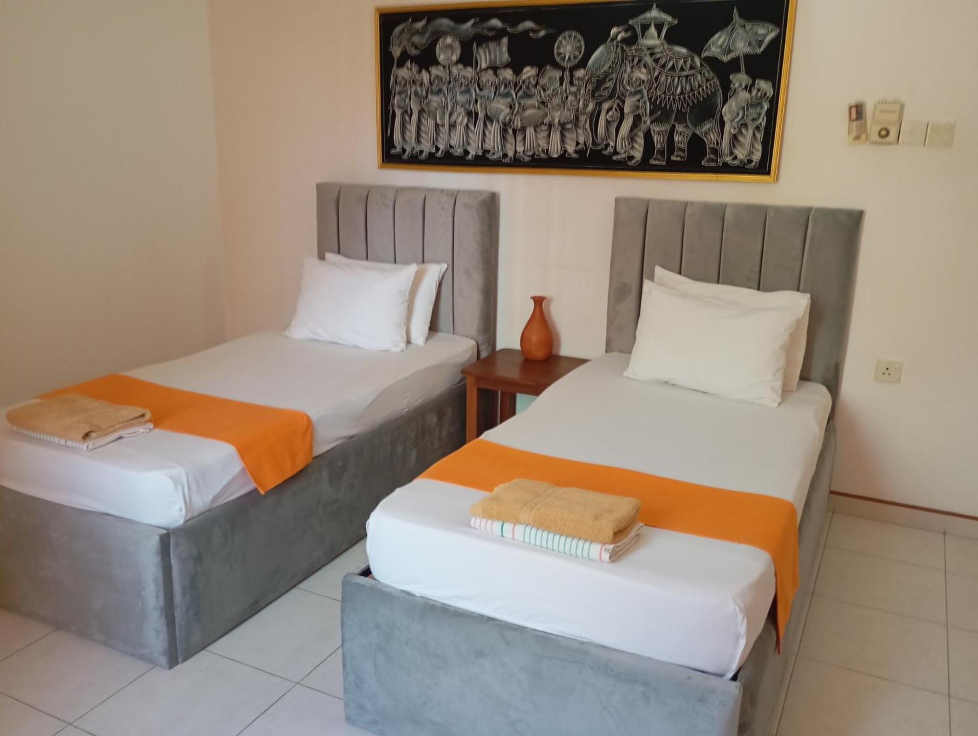 Larn'S Villa Hotel & Apartment Wadduwa Ngoại thất bức ảnh
