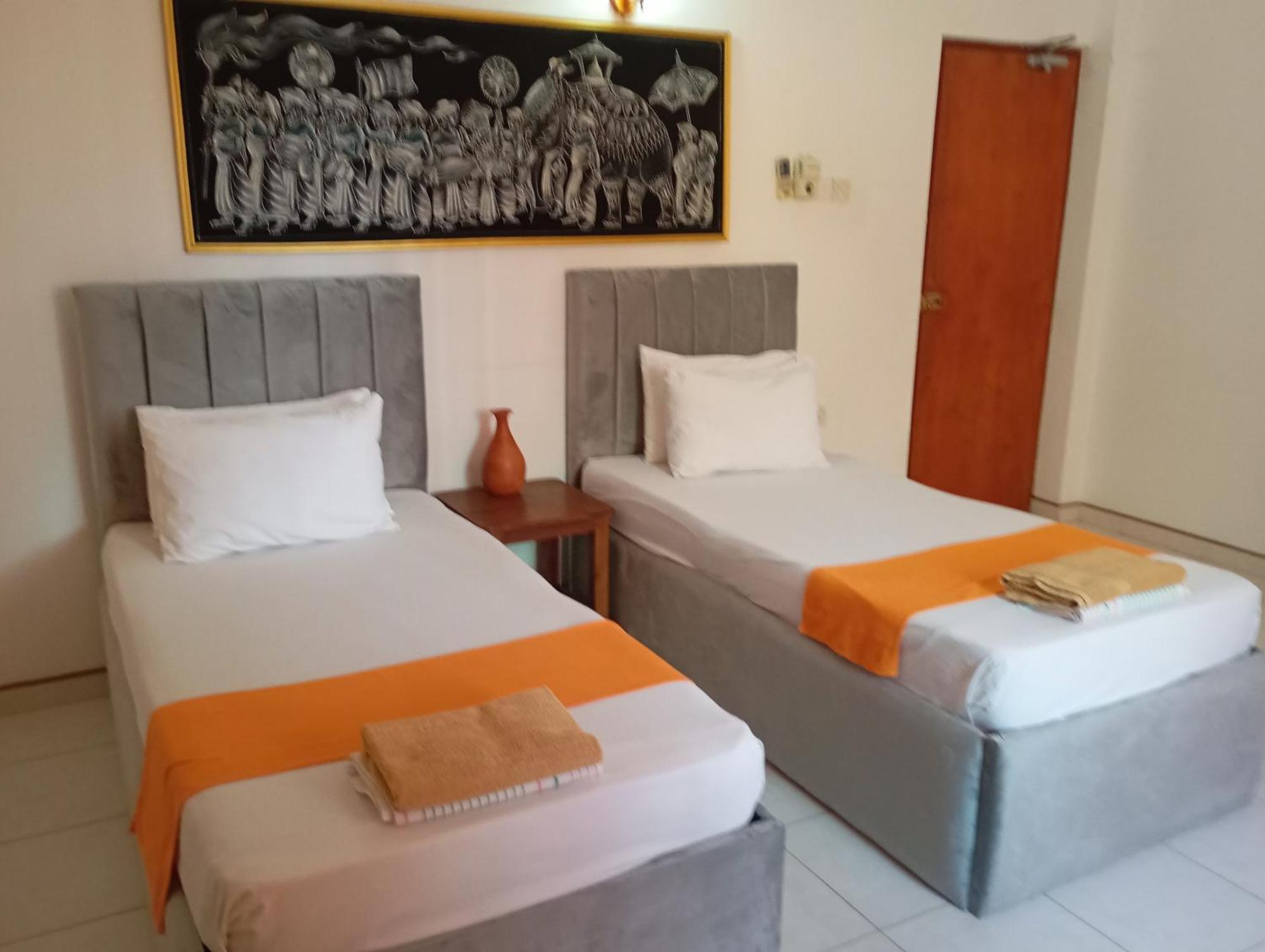 Larn'S Villa Hotel & Apartment Wadduwa Ngoại thất bức ảnh