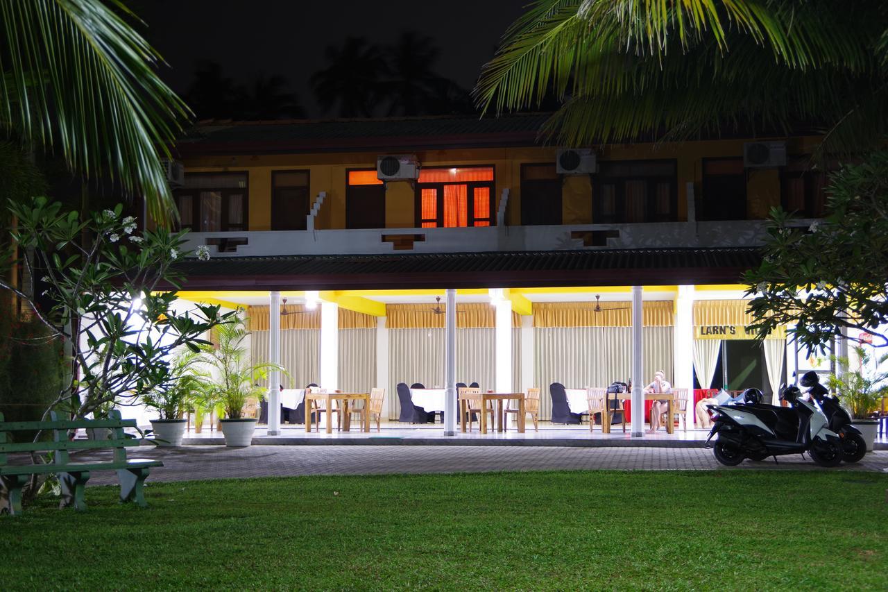 Larn'S Villa Hotel & Apartment Wadduwa Ngoại thất bức ảnh