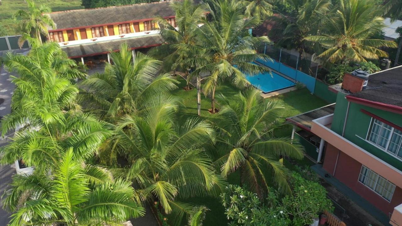 Larn'S Villa Hotel & Apartment Wadduwa Ngoại thất bức ảnh